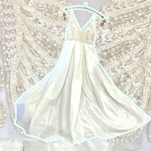 A Star Is Born White Full Beaded Bodice Gown‎ Sz 8